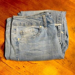 Women’s Jean Capris